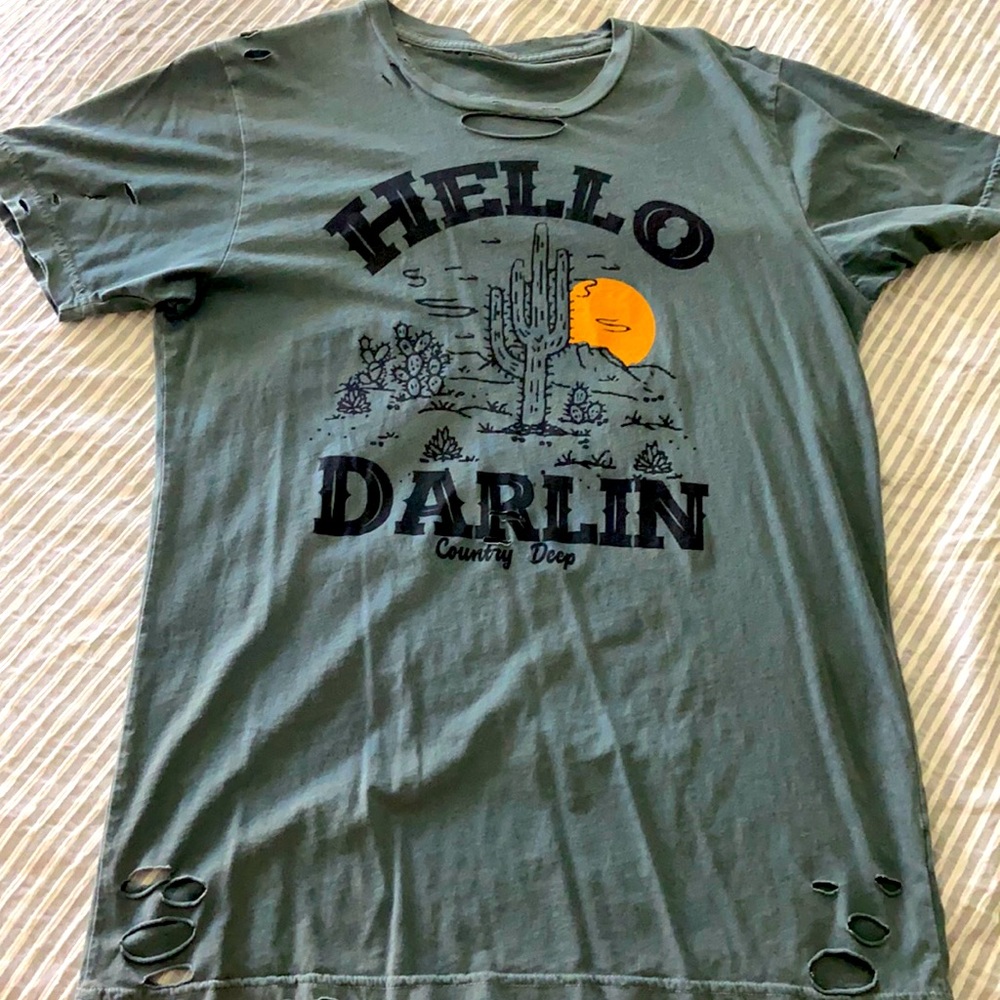 Distressed Tee Hello Darlin